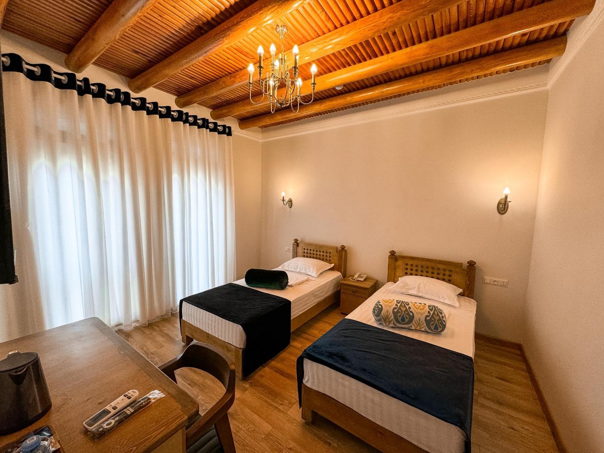 Duston Boutique XIX Century Rooms Bukhara Eksteriør bilde